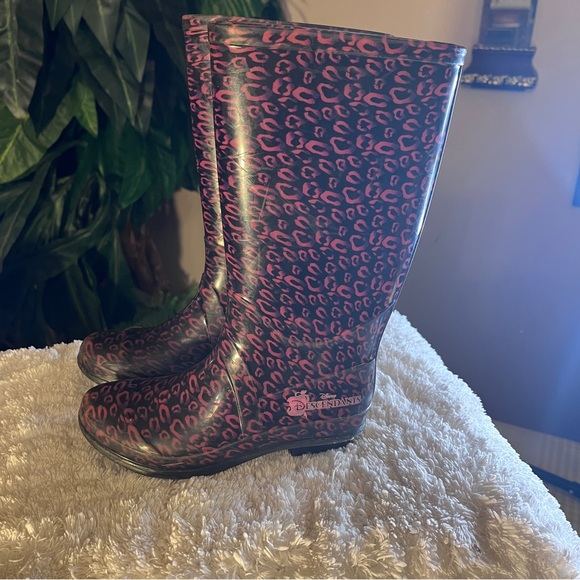 Disney - Picture 4 of 8